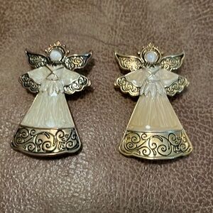 Vintage Angel brooch 😇 set of 2